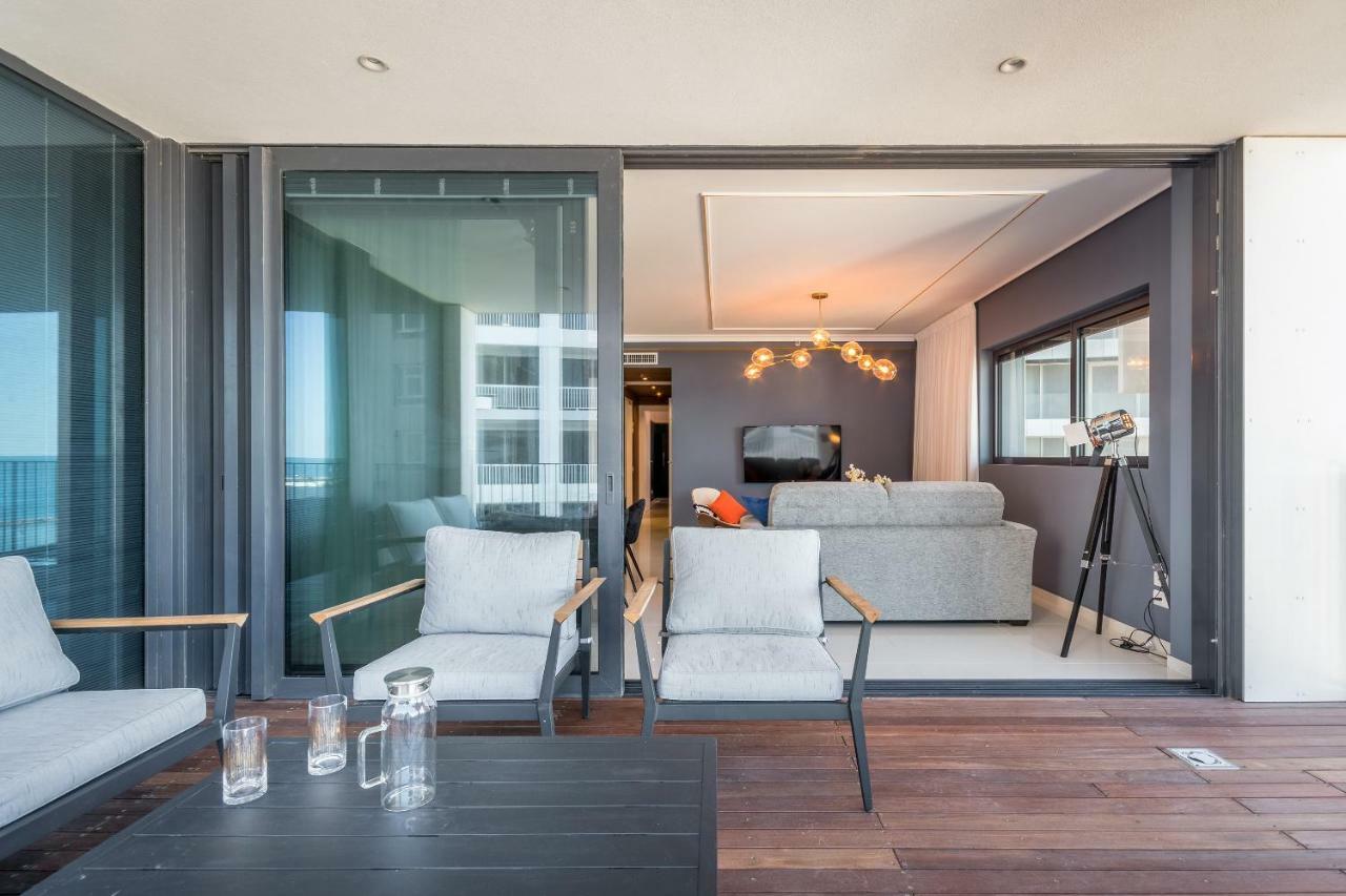 Front Of Beach - Trumpeldor Street Tel Aviv Bagian luar foto